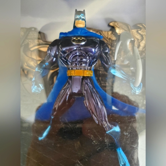 Kenner Hasbro Batman Limited 100th Edition - Picture 2 of 3